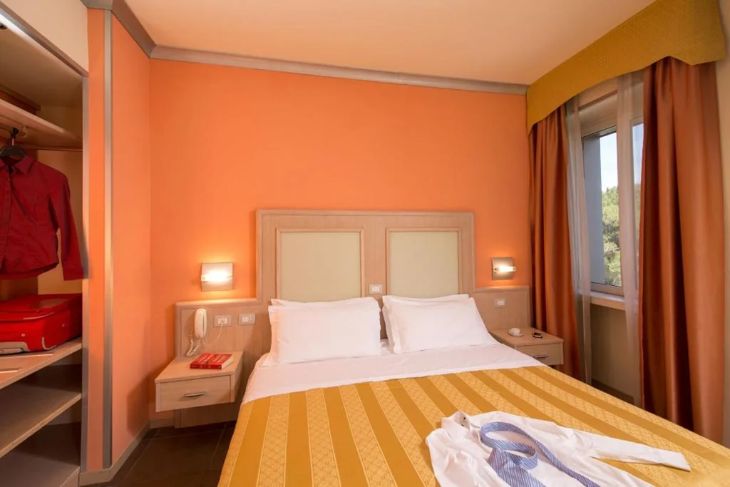 Camera Matrimoniale — Hotel Mediterraneo