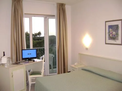 Camera Matrimoniale — Hotel Mediterraneo