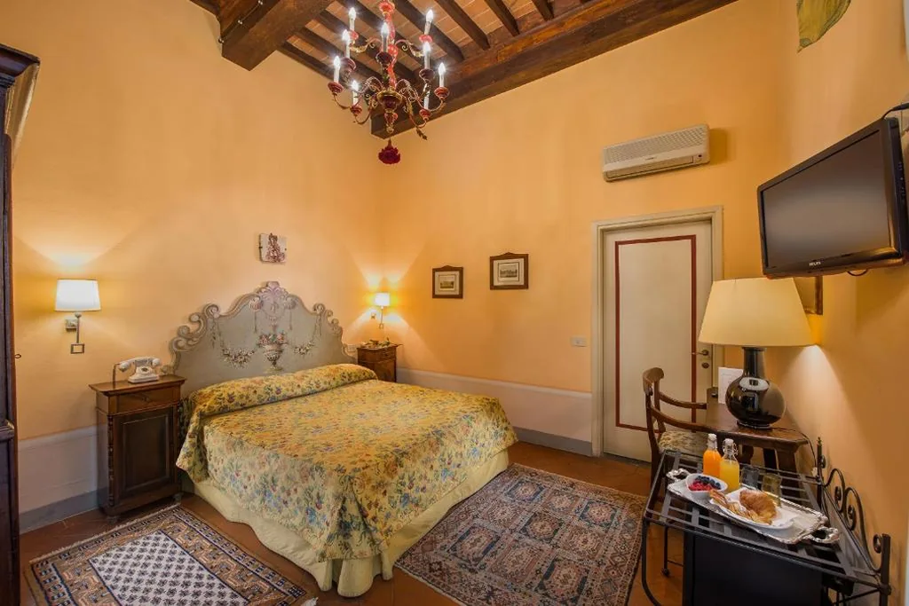 Camera Matrimoniale — Hotel San Michele