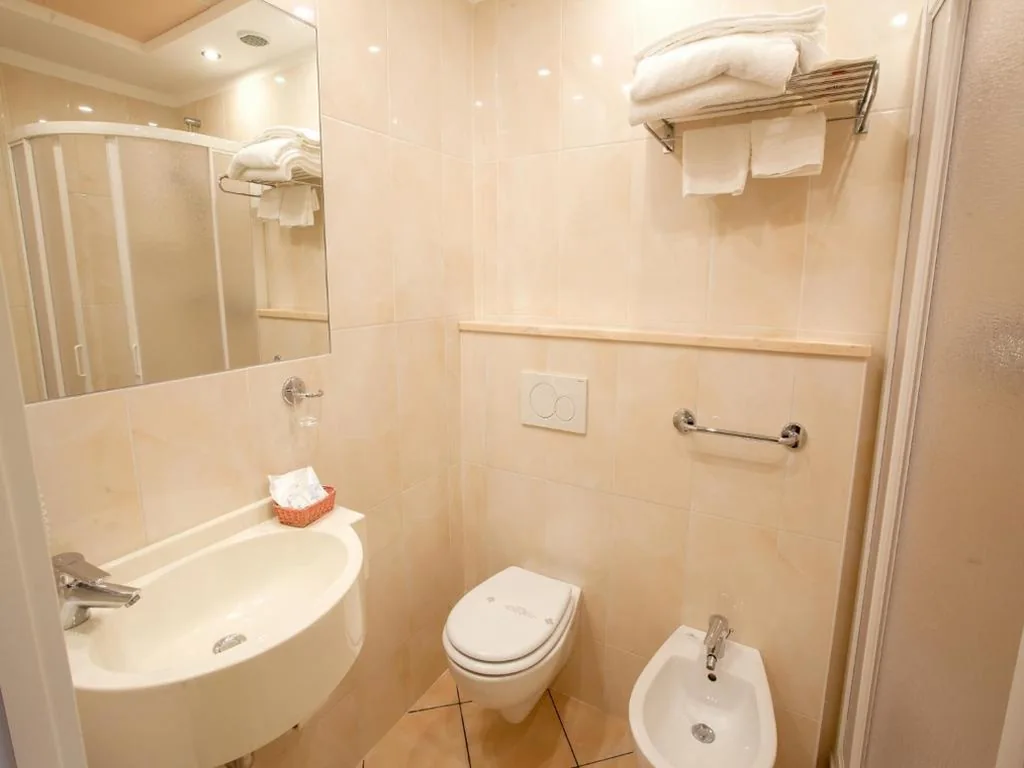 Camera Matrimoniale — Hotel Sileoni