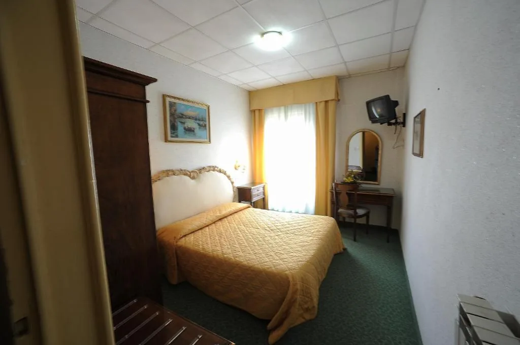 Double Room — Hotel Villa Kinzica