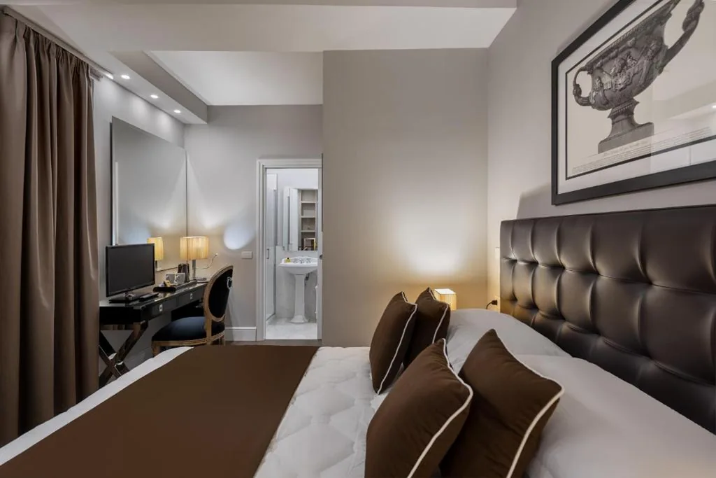 Double Room — HR BEDROOMS IN FLORENCE