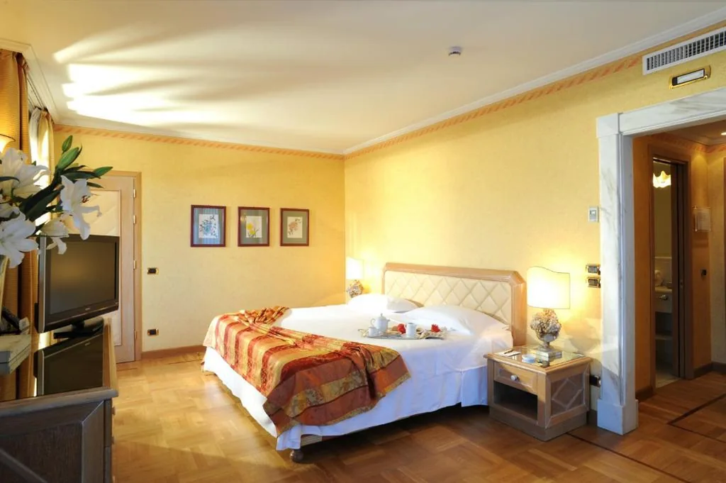 Modern Double Room - Villa Duse — Park Hotel Villa Ariston