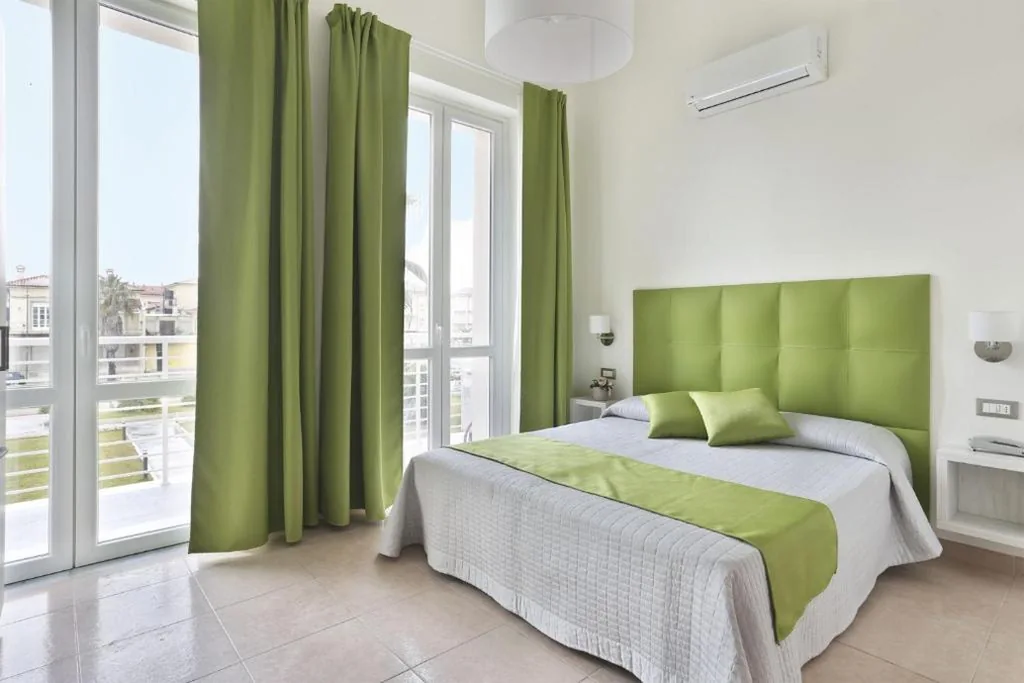 Camera Matrimoniale o Doppia con Letti Singoli con Vista Mare e Balcone — Hotel Nuovo Tirreno