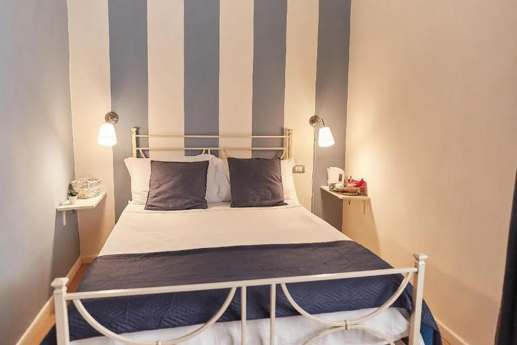 Small Double Room — B&B Di Piazza Del Duomo