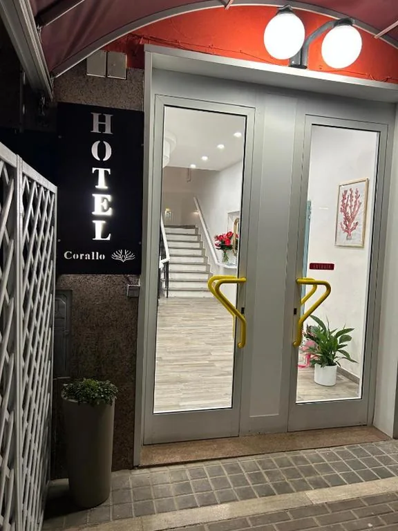Small Double Room — Hotel Corallo Follonica