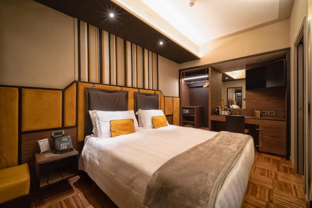 Small Double Room — Solo Experience Hotel