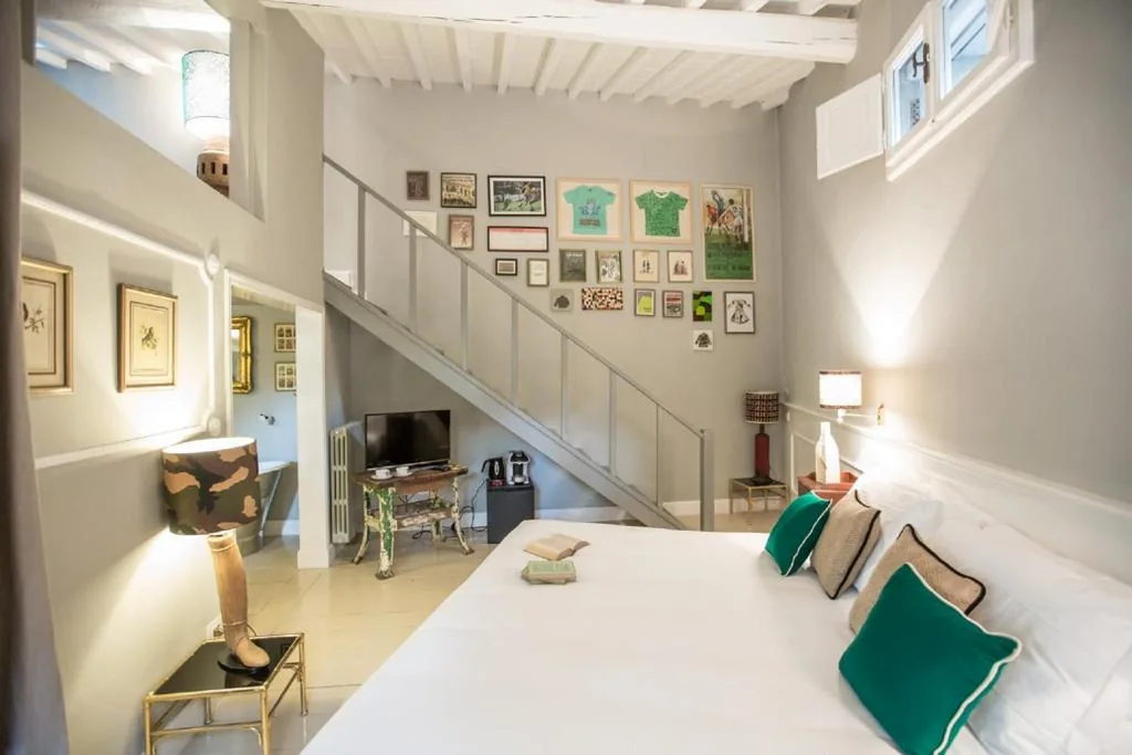 Premium Double Room - Annexe — AdAstra Suites
