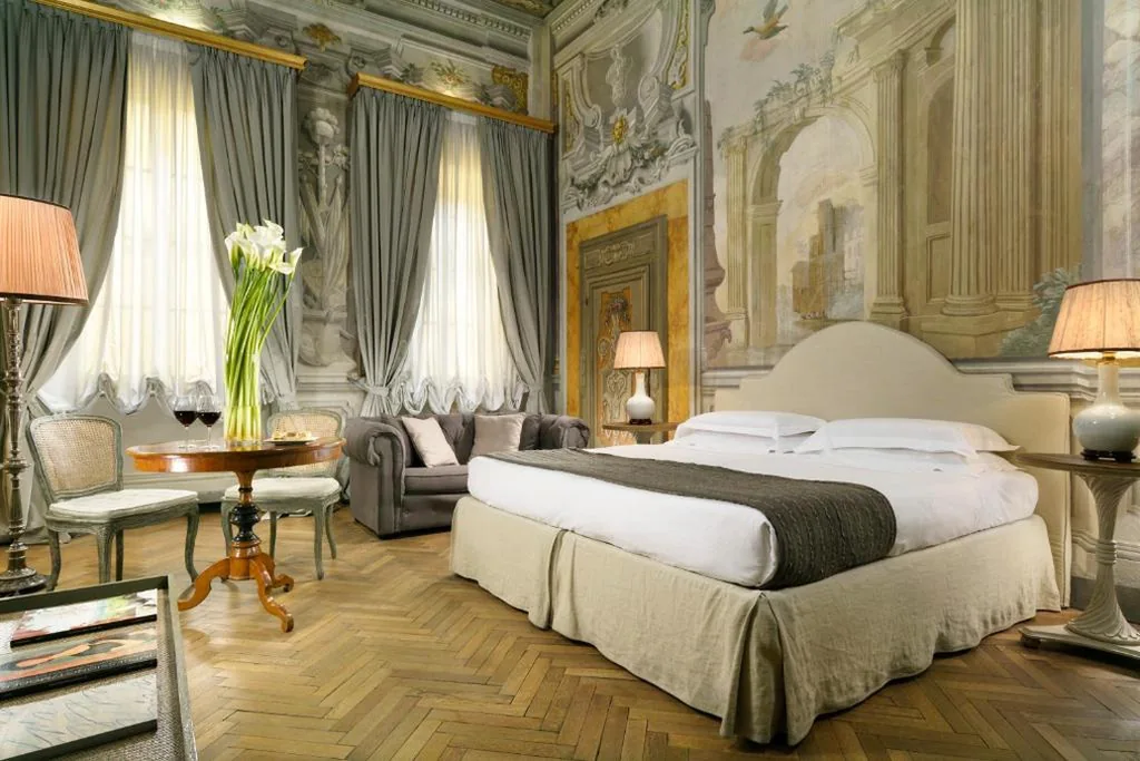 Prestige Double Room — Al Palazzo del Marchese di Camugliano Residenza d’Epoca