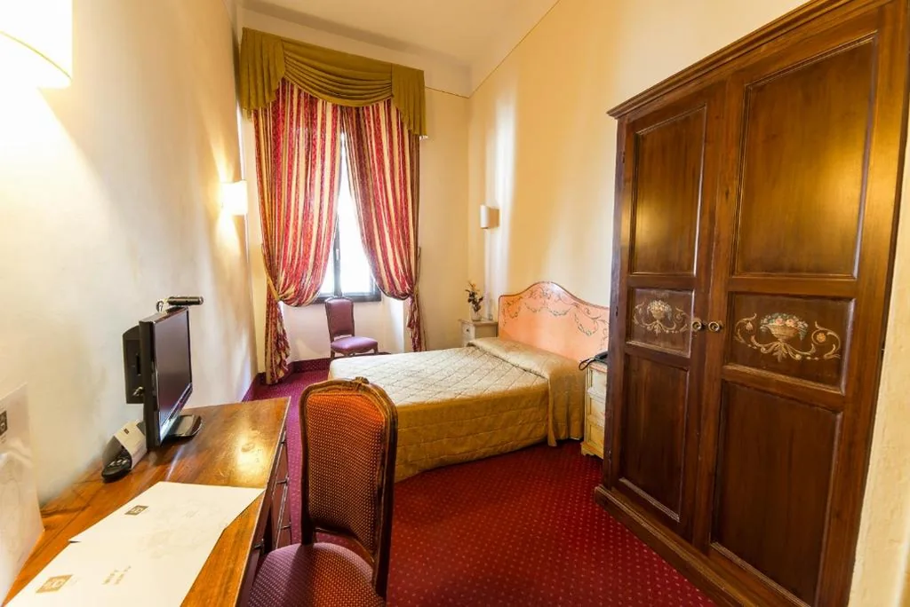 Smart Double Room — Hotel Paris
