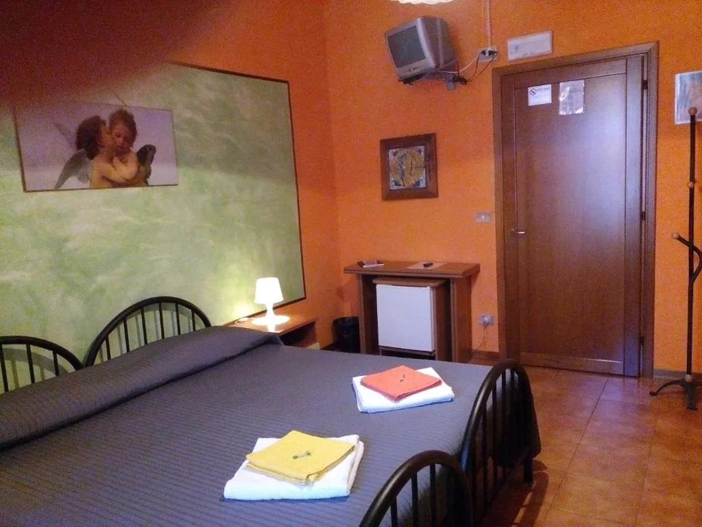 Camera Matrimoniale — Soggiorno Petrarca