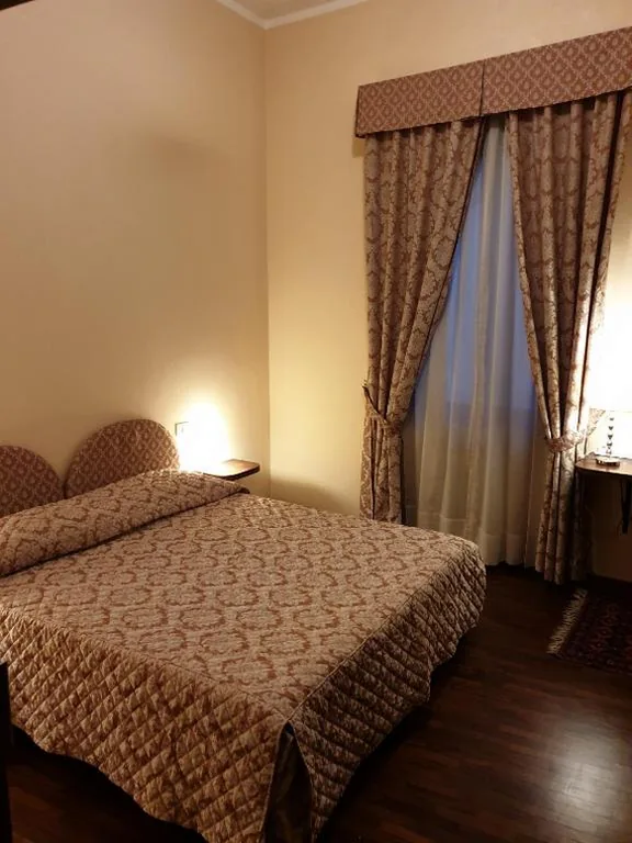 Standard Double Room — Affittacamere Mazzini 78