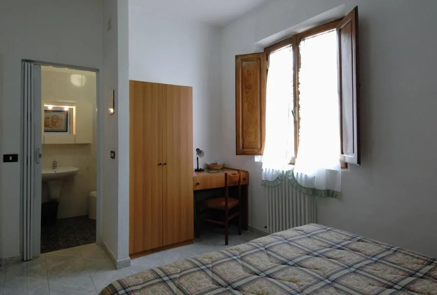 Standard Double Room — Albergo Imperiale