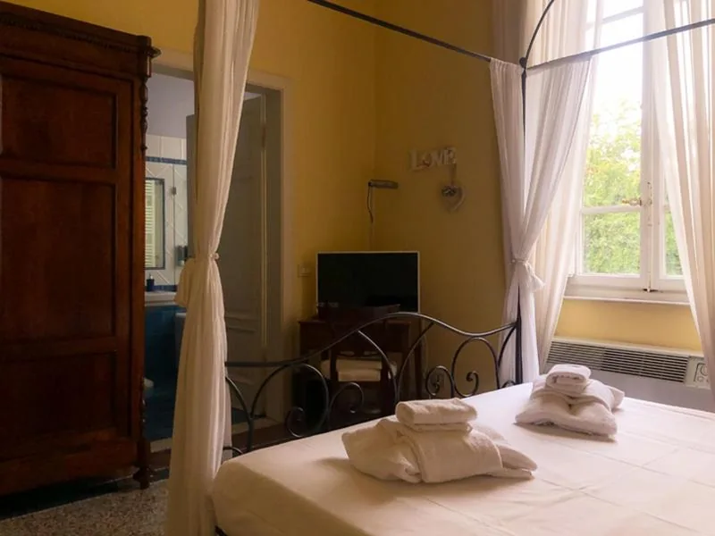 Standard Double Room — B&B Villa Agnese Lucca