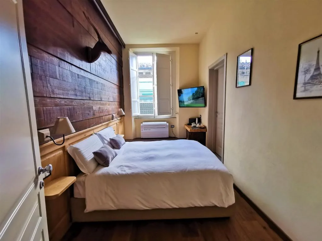 Standard Double Room — Chalet Lucca
