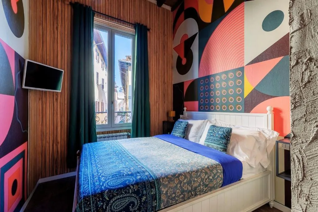 Standard Double Room — Coderooms