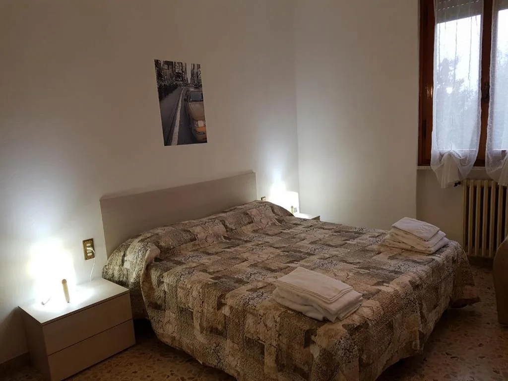 Camera Matrimoniale Standard con Bagno in Comune — B&B Buscemi