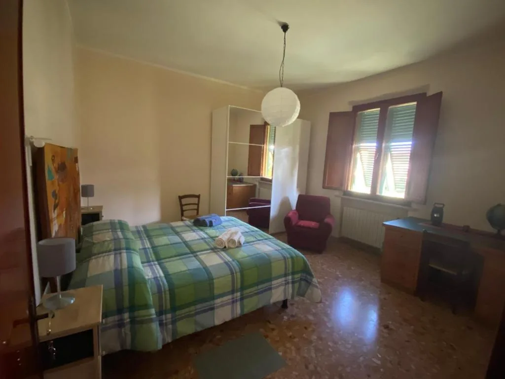 Camera Matrimoniale Standard con Bagno in Comune — L’alloggio del Bon Vivant