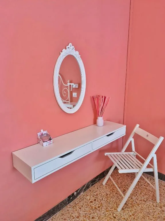 Standard Double Room with Shared Bathroom — “LC ROOMS Pisa” Self Check-in