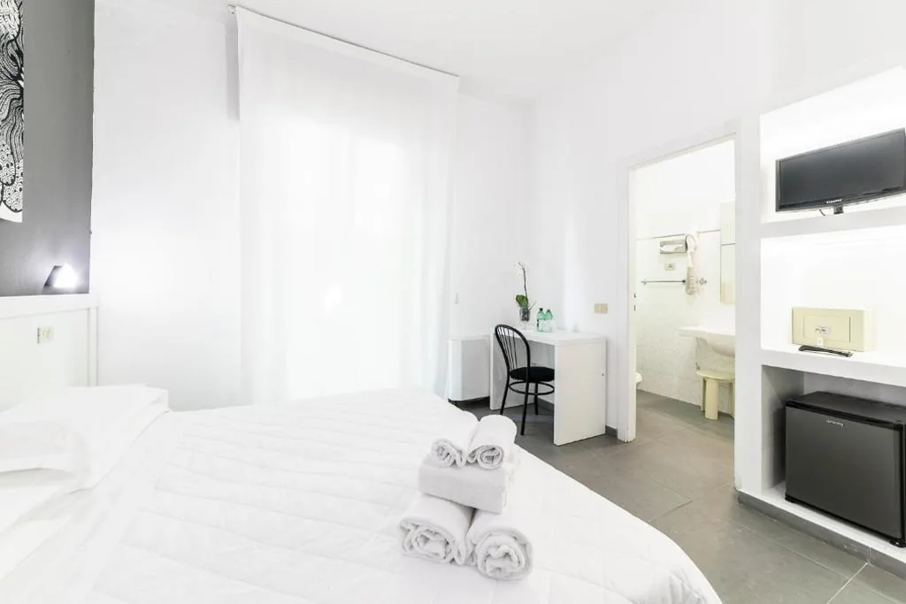 Camera Matrimoniale Standard con Balcone — Hotel La Bussola