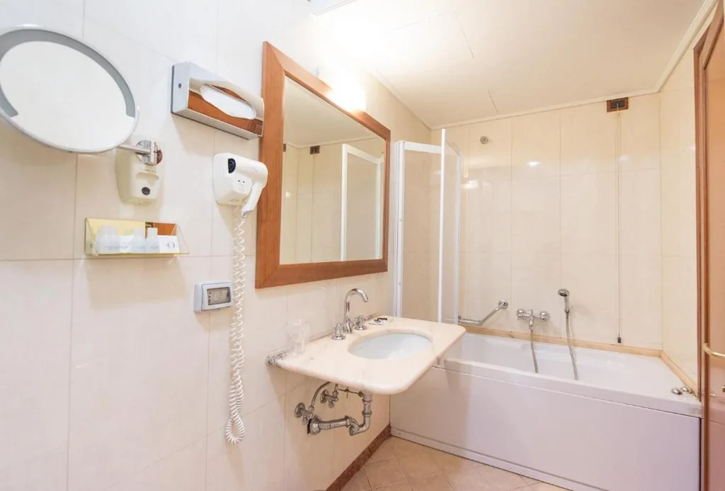 Standard Double Room — Diana Park Hotel