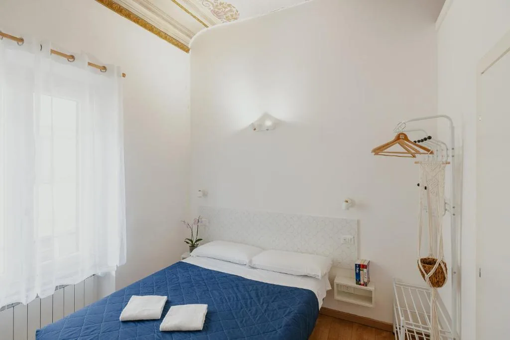 Camera Matrimoniale Standard — Florence Rooms
