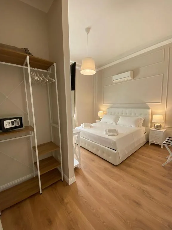 Standard Double Room — FOUR LIONS VILLA GUESTHOUSE