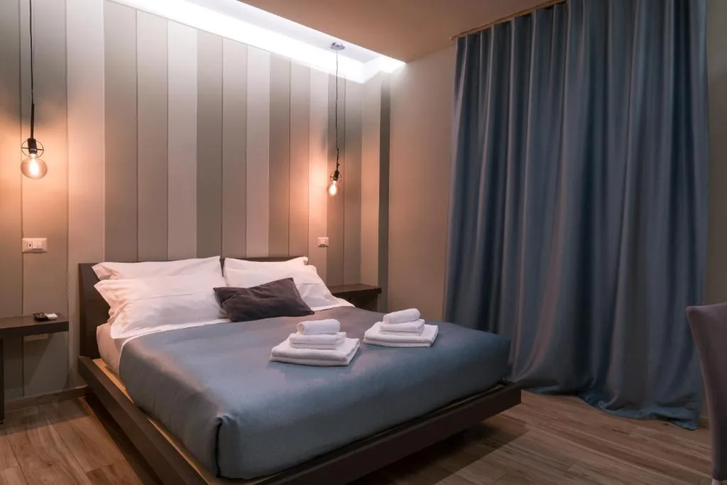 Standard Double Room — GOGO` Petit Hotel