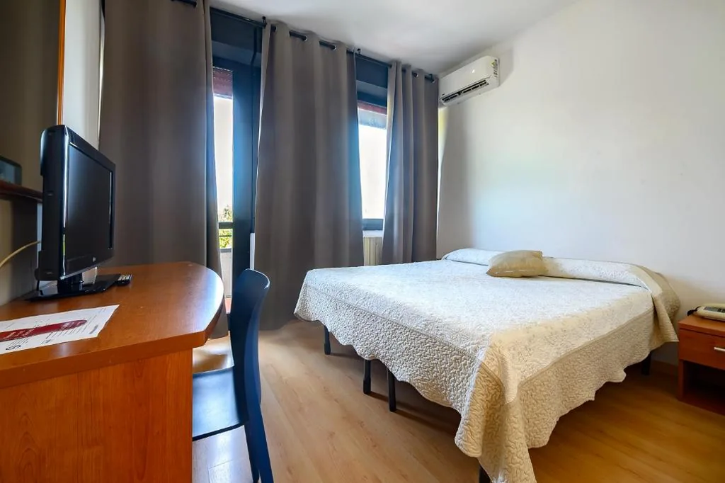Camera Matrimoniale Standard — Hotel Anna Siena Nord