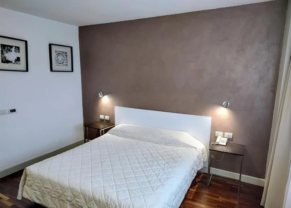 Standard Double Room — Hotel Datini