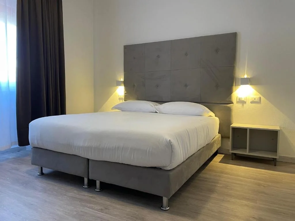Standard Double Room — Hotel l’Etrusco – San Vincenzo