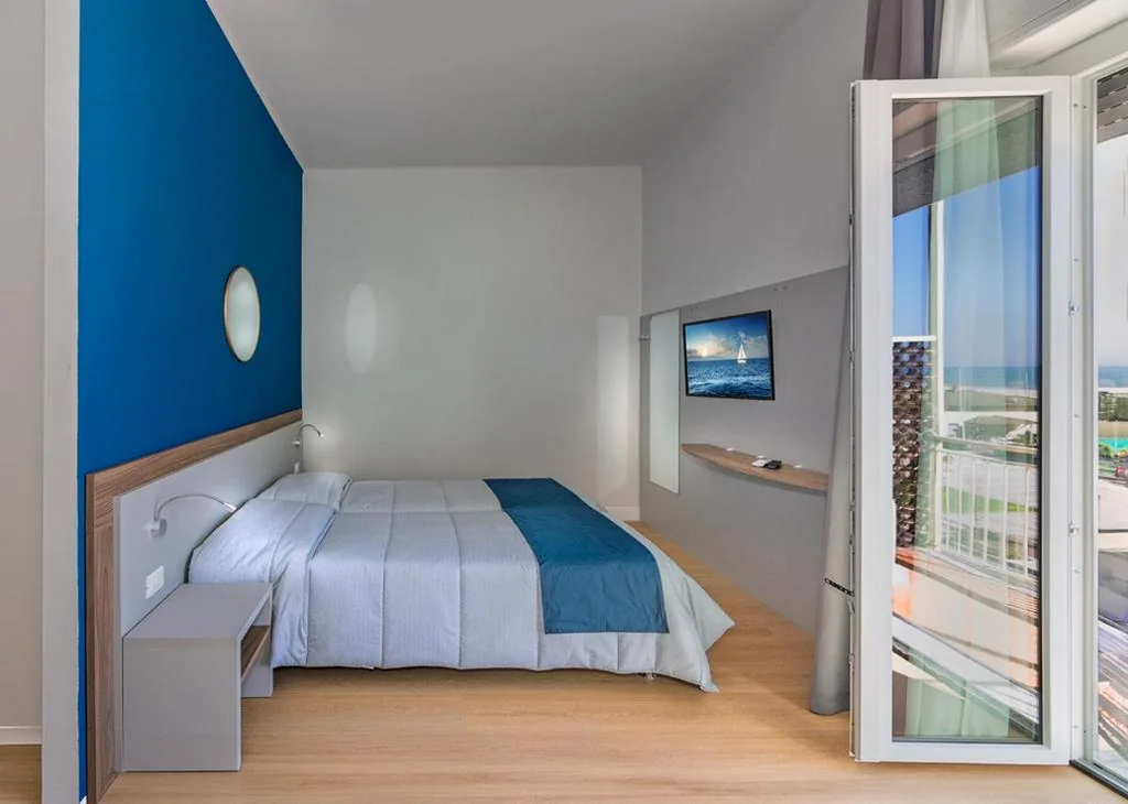 Standard Double Room — Hotel Rialto Suisse