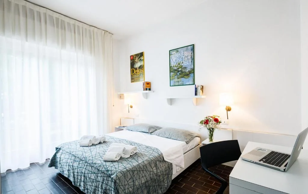 Standard Double Room — Hotel Sabrina