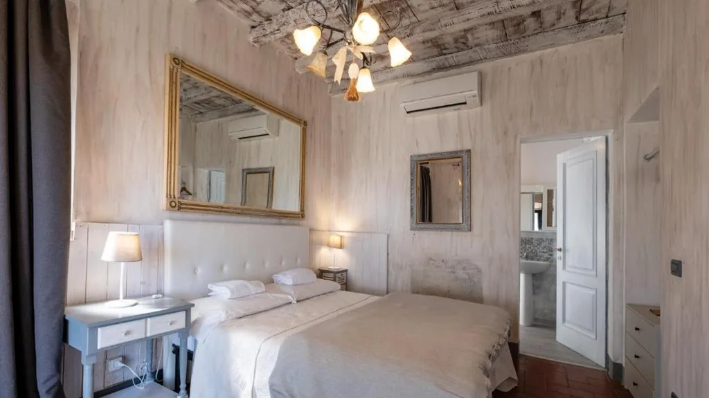 Camera Matrimoniale Standard — Il Castagnolo Country B&B