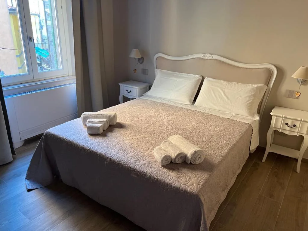 Camera Matrimoniale Standard — La Perla del Borgo B&B