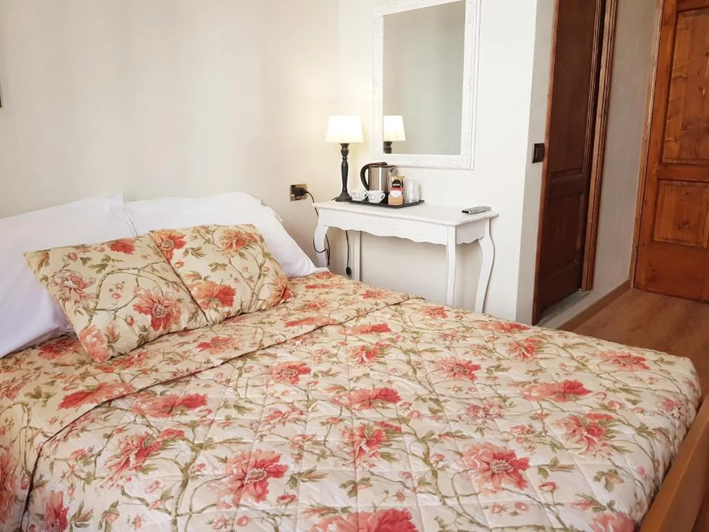 Camera Matrimoniale Standard — Lady Luna B&B