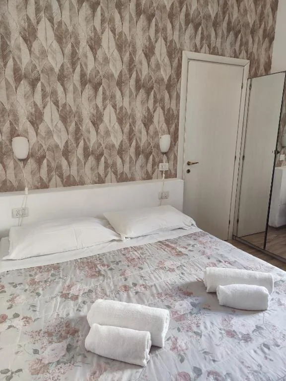 Camera Matrimoniale Standard — Nashira Rooms B&B Affittacamere