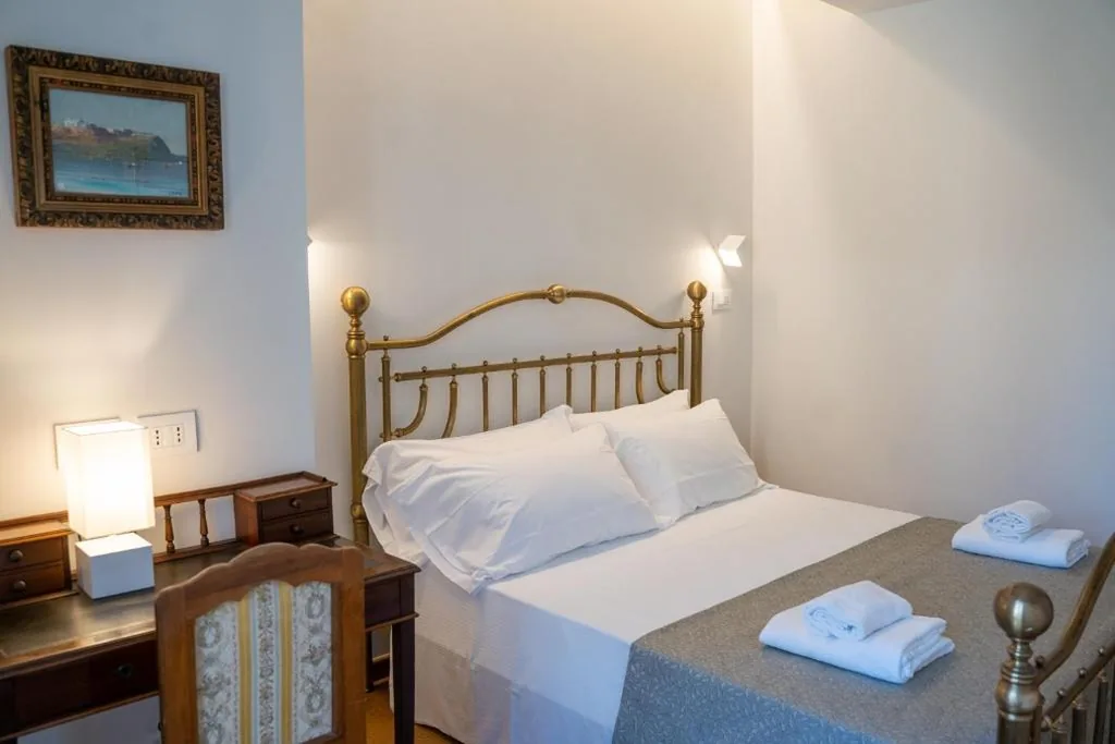 Standard Double Room — Residenza degli Speziali