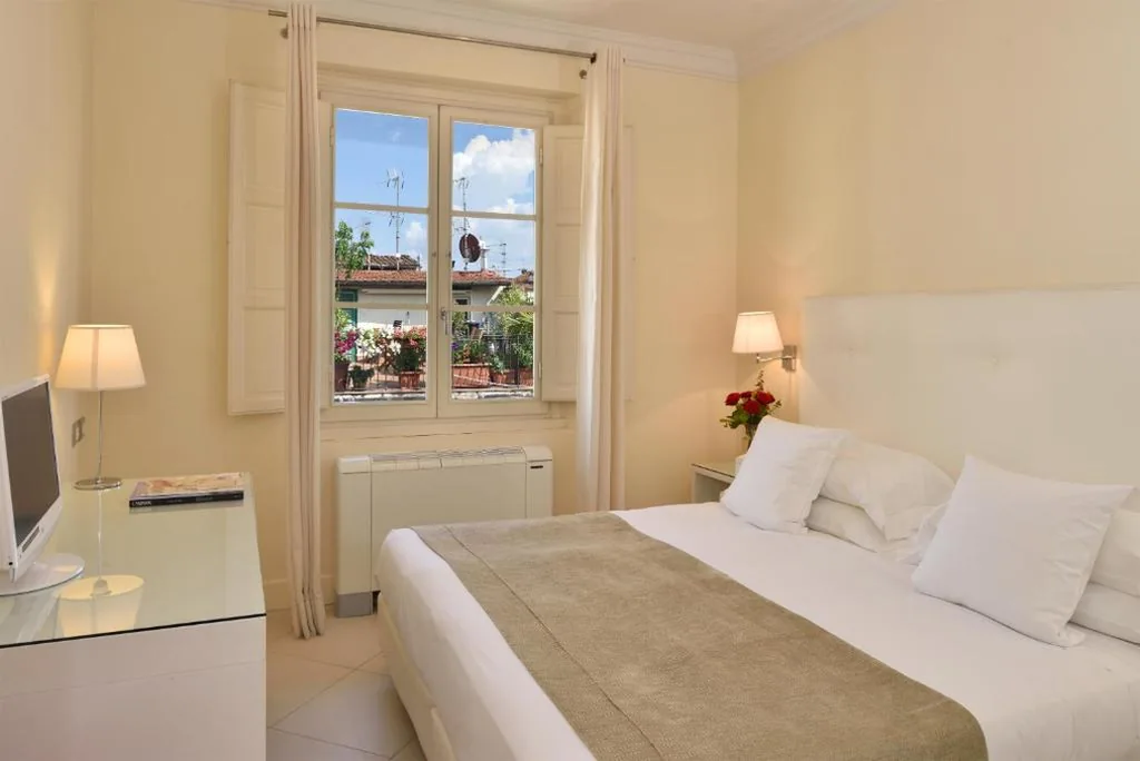 Standard Double Room — Residenza Fiorentina