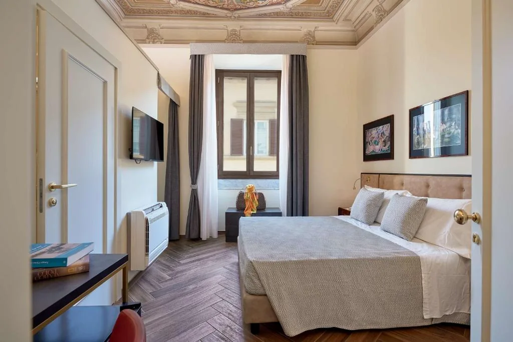 Standard Double Room — Residenza Mondragone