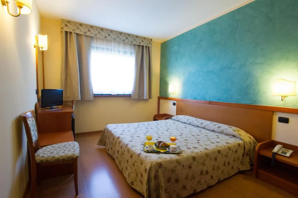 Standard Double Room — Sangallo Park Hotel