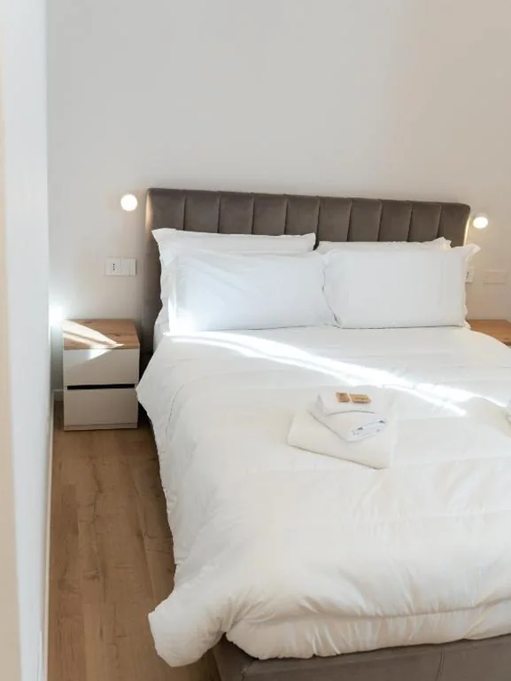 Standard Double Room — VILLA ISABELLA Ospedale Cisanello