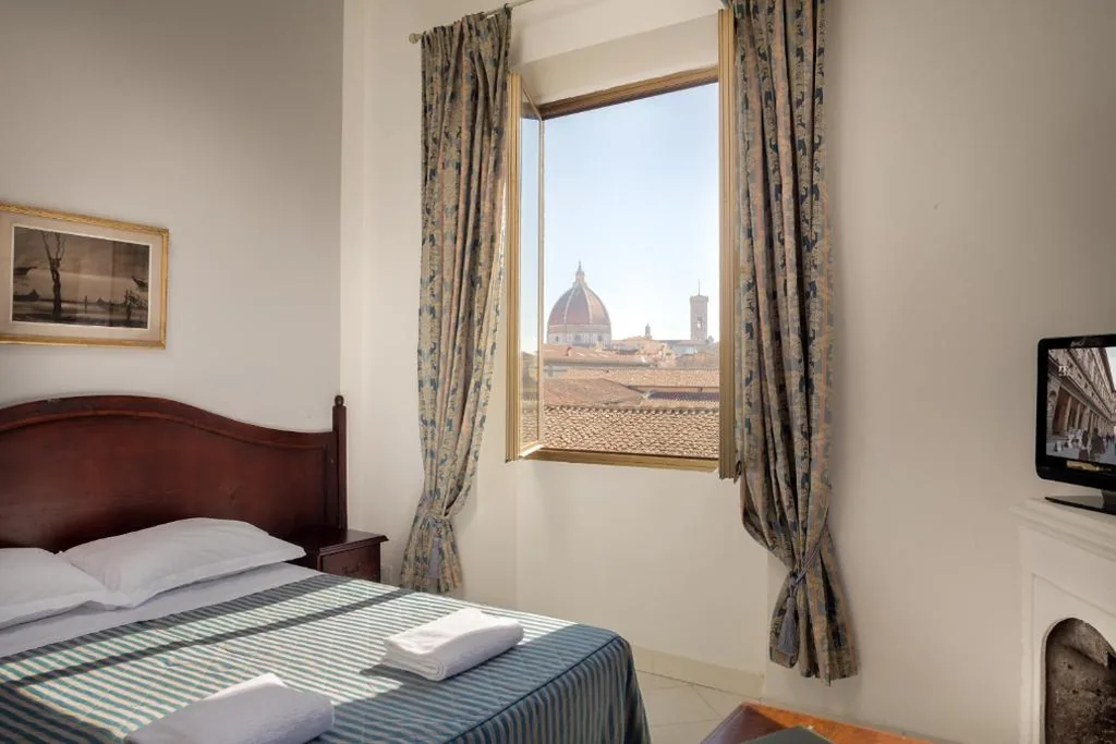 Superior Double Room — Adre Majestic View ! Center of Florence !