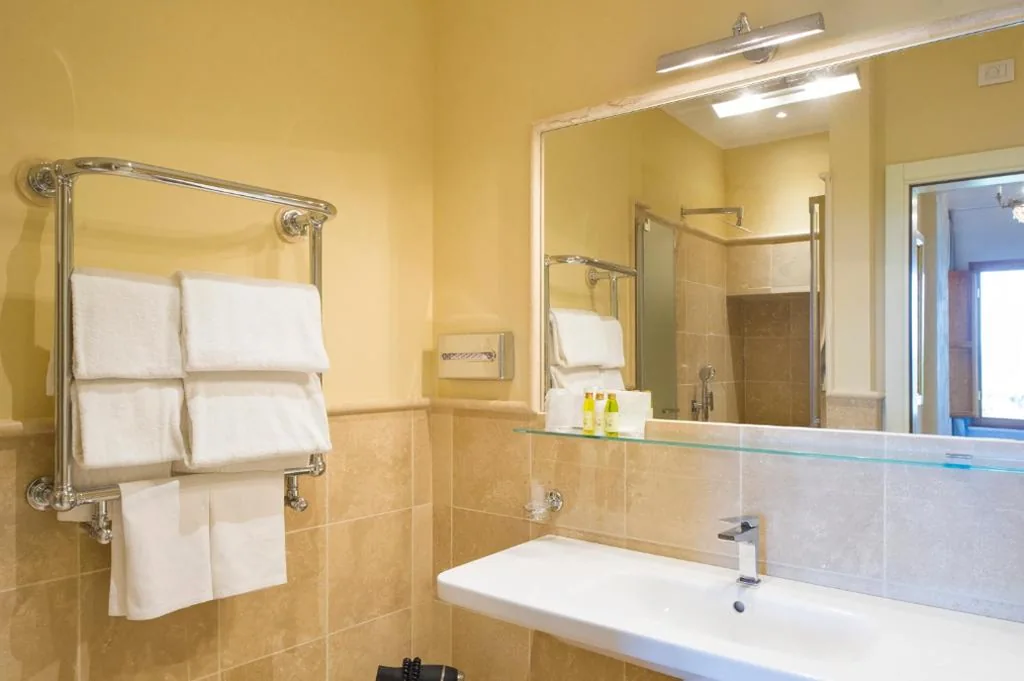 Superior Double Room with Garden View — Palazzo Ravizza