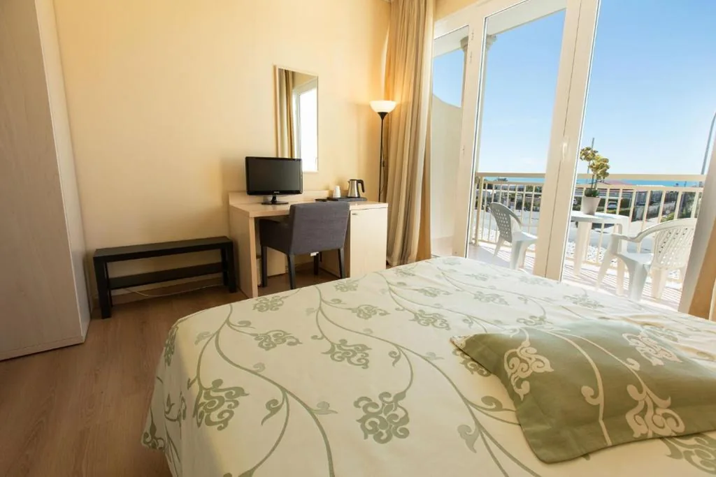 Camera Matrimoniale Superior con Vista Mare — Savoy Hotel
