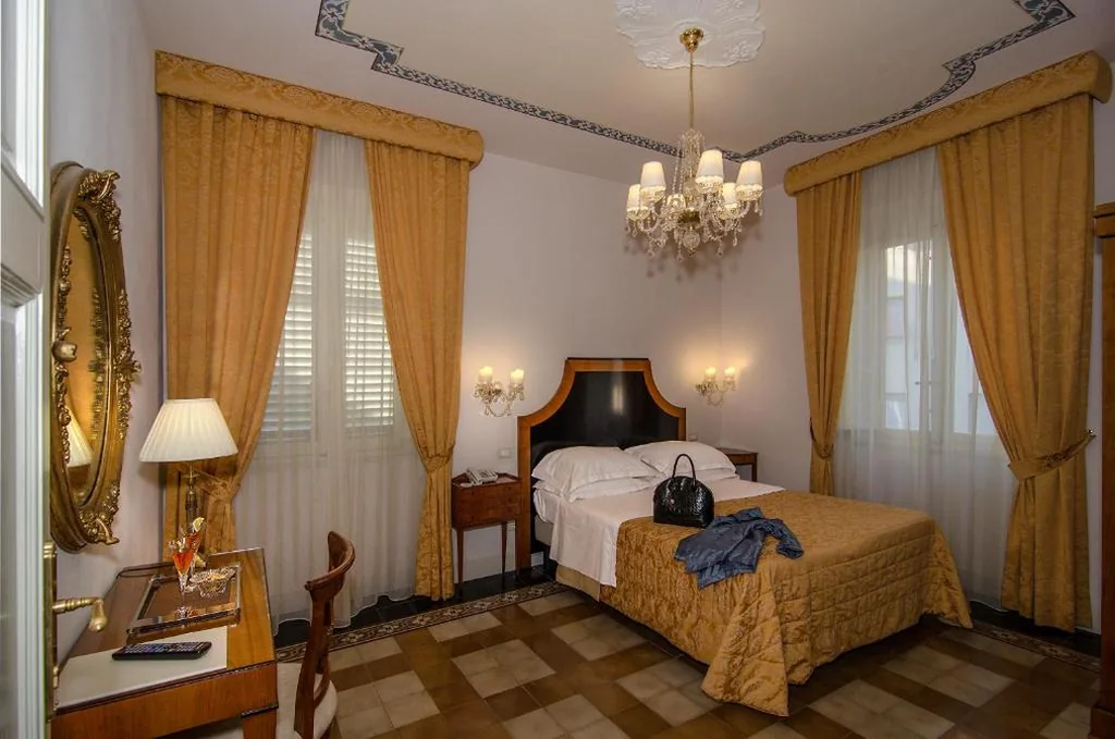 Superior Double Room — Lucca in Azzurro Maison de Charme