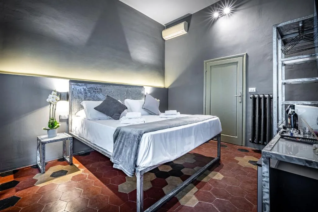 Superior Double Room — Mama’s Home Florence
