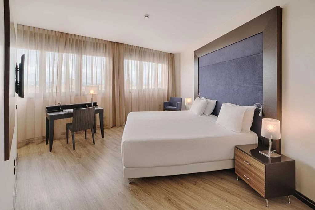 Superior Double Room — NH Siena
