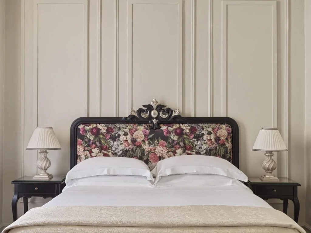 Camera Matrimoniale Superior — Villa di Piazzano – Small Luxury Hotels of the World