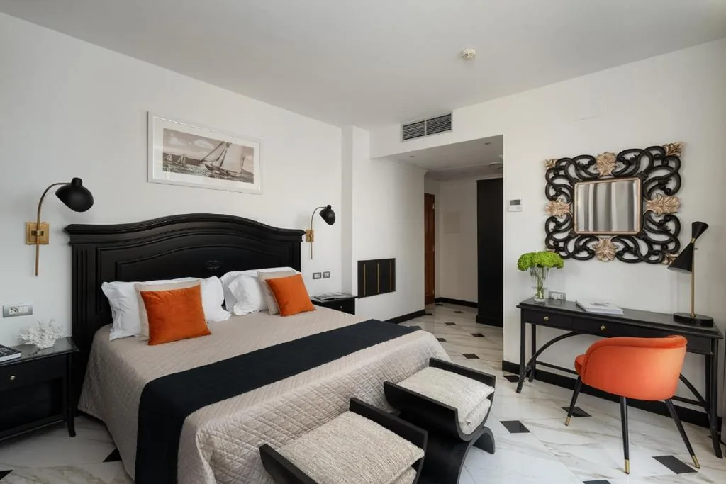 Panoramic Double or Twin Room with Sea View — Hotel President